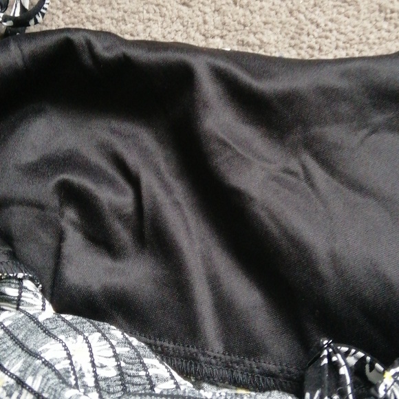 Brand New Floral B&W Dress AU S-M check measurements - Picture 7 of 8